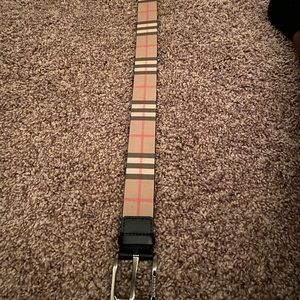 I have a men’s Burberry Belt & shoes. Belt size 32 & shoes size 11.